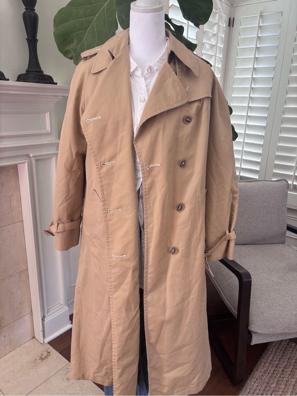 Vintage Tan Trench Coat - Timeless Double-Breasted Outerwear